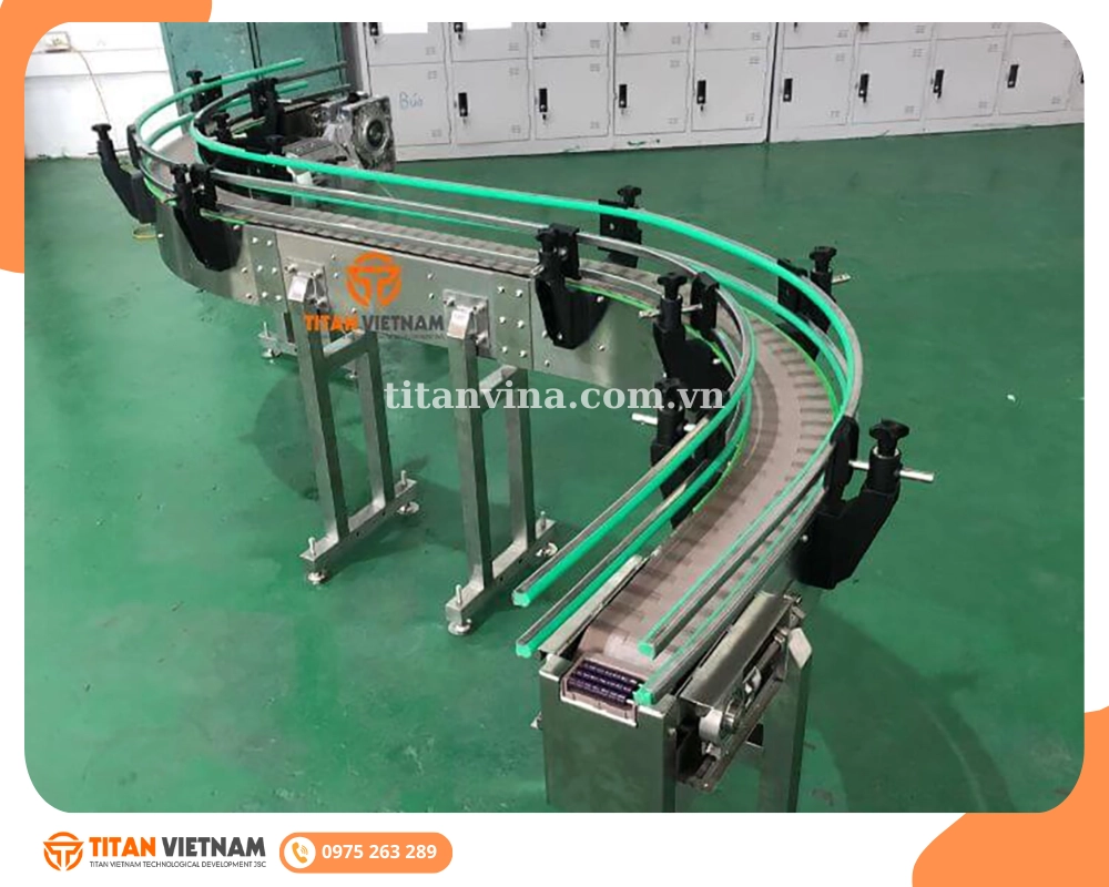Băng tải xích nhựa
